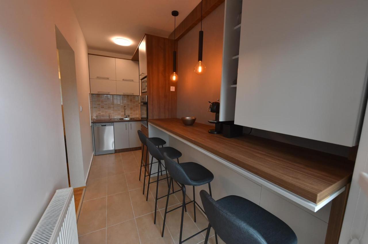 Sky Lux Apartman Горни-Милановац Экстерьер фото
